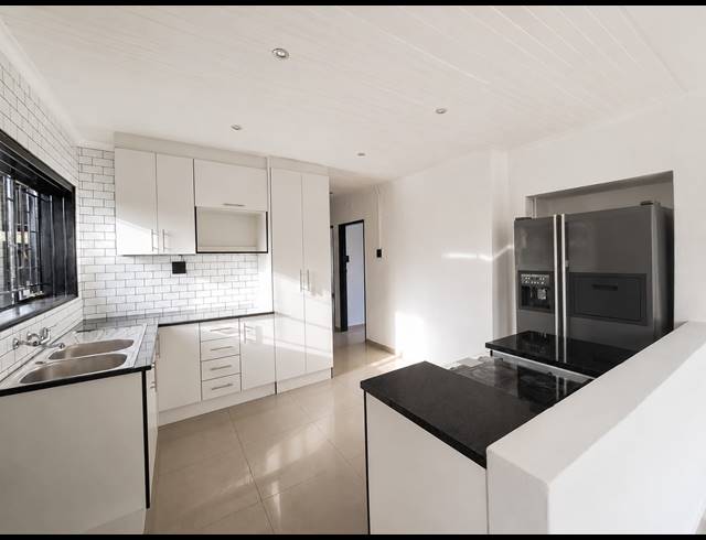 3 BEDROOM HOUSE FOR SALE IN VANDERBIJLPARK CW 6